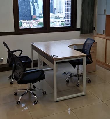 Contemporary serviced office workspace